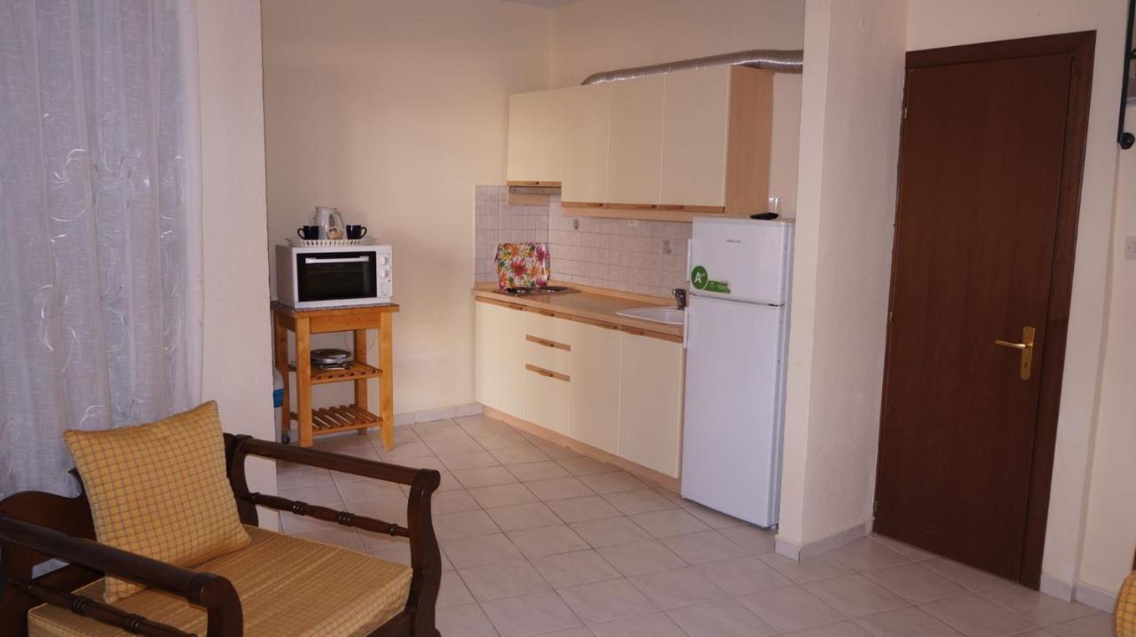 Eva'S Houses Nikiti Εξωτερικό φωτογραφία